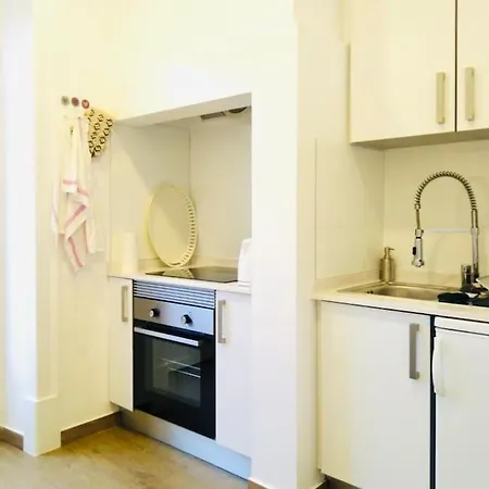 Beautiful Typical In A Quiet Area Daire