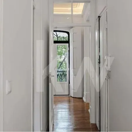 Beautiful Typical In A Quiet Area * Lisboa